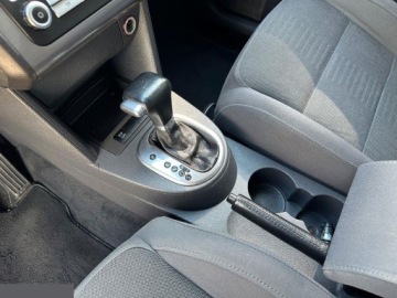 Volkswagen Touran I 2.0 TDI 170KM 2008 Volkswagen Touran 2.0 TDI DPF DSG Trendline 170KM 2008r, zdjęcie 15