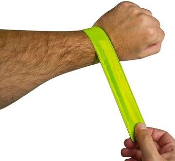 СВЕТООТРАЖАЮЩАЯ САМОЗЖИМНАЯ ПРЕДУПРЕЖДАЮЩАЯ ЛЕНТА, РЕГУЛИРУЕМАЯ, СИЛЬНАЯ ОТРАЖАЮЩАЯ СВОЙСТВА, 40 см