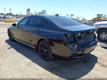 BMW Seria 7 G70 2022 BMW Seria 7 740 I 2022 3.0l 3.0 Benzyna 335KM, zdjęcie 3