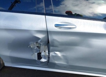 Mercedes Klasa C W206 2021 Mercedes-Benz Klasa C 2021, 2.0L, 4x4, od ubezpieczalni, zdjęcie 8