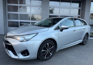Toyota Avensis III Wagon Facelifting 2015 2.0 D-4D 143KM 2018 Toyota Avensis salon Polska 2.0 Diesel 143KM