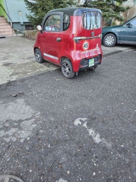 Microcar 2023 Iamelectric NEMO 4 – Nowoczesny elektryczny microcar z 2023 roku, zdjęcie 1