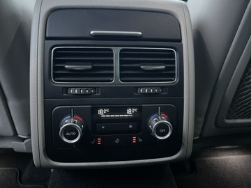 Volkswagen Touareg II SUV 4.2 V8 TDI 340KM 2014 Volkswagen Touareg R-line DSG 4Motion Pneumatyka, zdjęcie 11