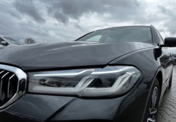 BMW Seria 5 G30-G31 Touring Facelifting 2.0 530i 252KM 2021 BMW Seria 5 530i 252 KM Laser M Sport Panorama Hak Navi ACC Head Up Shadow, zdjęcie 2