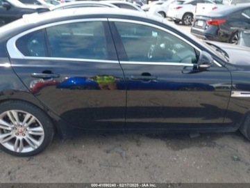 Jaguar XE 2019 Jaguar XE Jaguar XE 25T, od ubezpieczalni 2.0 Benzyna 247KM, zdjęcie 8