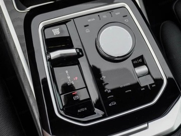 BMW Seria 7 G70 Sedan 3.0 40d 299KM 2025 BMW Seria 7 740d xDrive Sport Sedan 3.0 (299KM) 2025, zdjęcie 14