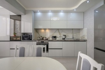 АКРИЛОВЫЙ ФАСАД АКРИЛОВЫЙ ФАСАД БЕЛЫЙ СТЕКЛО БЛЕСК БЕЛЫЙ РАЗМЕР ПО ЗАКАЗУ