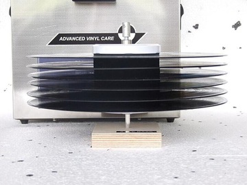 Ультразвуковой очиститель виниловых пластинок.