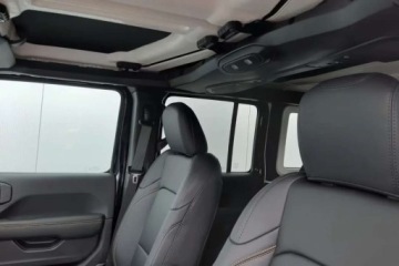 Jeep Wrangler IV 80th Anniversary 2d  Seria 6 2.0 GME Turbo 272KM 2025 Jeep Wrangler SAHARA GME 2.0 Turbo 272 KM ALPINE Polski Salon Od reki, zdjęcie 24