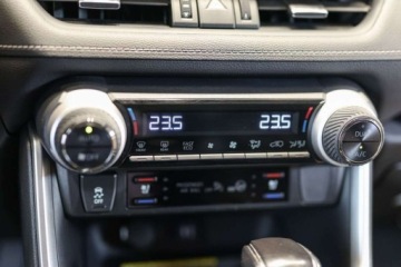 Toyota RAV4 V SUV 2.5 Hybrid Dynamic Force 222KM 2019 Toyota RAV4 2.5 Hybrid Executive 4x4 JBLSKYVIEW 2.5 Hybryda 222KM, zdjęcie 19