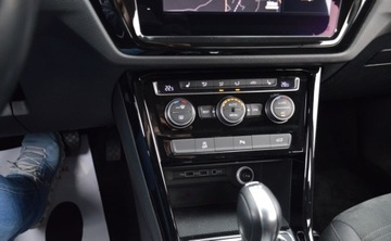 Volkswagen Touran III 2.0 TDI SCR 190KM 2019 Volkswagen Touran 2,0 TDI 190 KM 7 Osobowy FULL LED HIGH-LINE Alcantara Na, zdjęcie 22