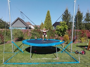 Батут - садовое банджи, евробанджи, банджи.