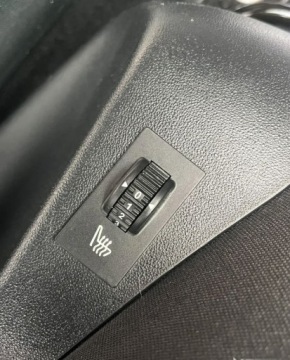 Peugeot 208 I Hatchback 5d Facelifting 1.2 PureTech 82KM 2016 Peugeot 208 Bezwypadkowy, FV23, KredytowanieLeasing, gwarancja 12m, Panora, zdjęcie 17