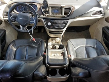 Chrysler Pacifica II 2018 Chrysler Pacifica Touring L 2018 3.6l 3.6 Benzyna 287KM, zdjęcie 8