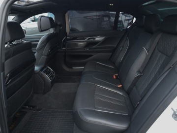 BMW Seria 7 G11-G12 Sedan 750i 450KM 2018 BMW 750LXi M-Pakiet Wentyle Dociąg AMasaż HUD Solar Wydech M 4xKlima Alpine, zdjęcie 10
