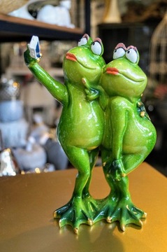 ФИГУРА ЛЯГУШКИ СЕЛФИ-ДРУГ ЛЯГУШКА