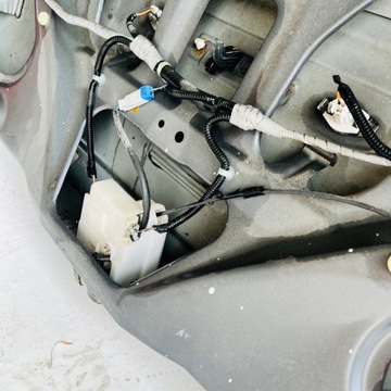 VÍKO KUFRU KUFRU KOMPLETNÍ HONDA FR-V 2007R