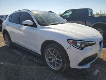 Alfa Romeo Stelvio SUV 2.0 Turbo 280KM 2018 Alfa Romeo Stelvio Ti Sport 2018 2.0l 2.0 Benzyna 280KM, zdjęcie 4