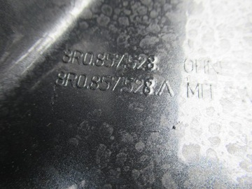 AUDI Q5 8R ZRCÁTKO POUZDRO PRAVÁ 8R0857528