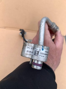 2K0816721D PŘÍVOD KLIMATIZACE VOLKSWAGEN CADDY 2K5 ORIGINÁLNÍ