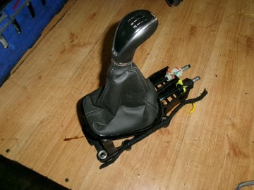 OPEL KARL ZVEDÁK PÁKY ŘAZENÍ