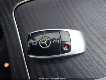 Mercedes Klasa E W213 2019 Mercedes-Benz Klasa E 2019 Mercedes-Benz E-Class E 300 RWD Sedan 2.0 241KM, zdjęcie 12