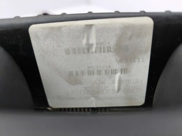 VOLVO V40 2013 PRAVÁ STRANA PODHLAVNÍK SEDADLA ZADNÍHO