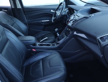 Ford Kuga II SUV 2.0 TDCi 180KM 2015 Ford Kuga 2.0 TDCi, 177 KM, 4X4, Skóra, Navi, zdjęcie 8