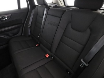 Volvo V60 II  Kombi 2.0 D3 150KM 2019 Volvo V60 GRATIS! Pakiet Serwisowy o wartości, zdjęcie 16