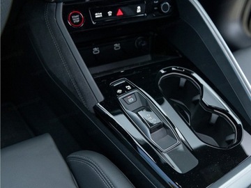 Audi Q5 II Q5-e Facelifting 2.0 55 TFSI e 367KM 2025 AUDI Q5 e-Hybrid quattro Suv 2.0 (367 KM) 2025, zdjęcie 12