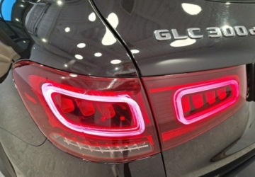 Mercedes GLC C253 SUV Plug-In 2.0 300de 306KM 2021 Mercedes-Benz GLC VAT 23 de 306KM automat 4matic 2021 r., salon PL, I wlas, zdjęcie 10