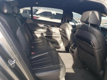 BMW Seria 7 G11-G12 2019 BMW Seria 7 2019r., 4.4l, od ubezpieczalni 4.4 Benzyna 445KM, zdjęcie 8
