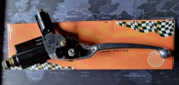 ГЛАВНЫЙ ЦИЛИНДР ПРАВОГО ПЕРЕДНЕГО ТОРМОЗА ХРОМ В СБОРЕ + ДАТЧИК