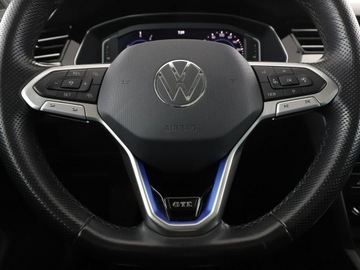 Volkswagen Passat B8 GTE Variant Facelifting 1.4 TSI Plug-In-Hybrid 218KM 2021 Volkswagen Passat 1.4GTE PHEV Automat Panorama, zdjęcie 20