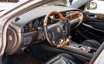 Jaguar XJ VII X350 2008 Jaguar XJ Jaguar XJ VII 4.2 VandenPlas 298KM 4.2 Benzyna 298KM, zdjęcie 11