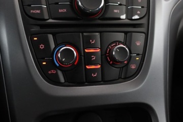 Opel Astra J GTC 1.6 CDTI Ecotec 110KM 2015 Opel Astra 1.6 CDTI, Salon Polska, Klima, zdjęcie 14