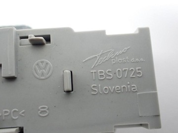 LAMPA INTERIÉR KABINY 5N0947291D SKODA FABIA III 6V 18R