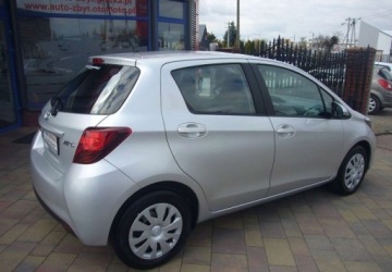 Toyota Yaris III Hatchback 5d Facelifting 1.33 Dual VVT-i 99KM 2017 Toyota Yaris Toyota Yaris III Salon PL - serwis 1.3 Benzyna 99KM, zdjęcie 5