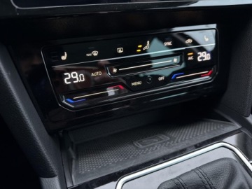 Volkswagen Passat B8 Variant Facelifting 2.0 TDI SCR 200KM 2022 Volkswagen Passat 2.0 TDI/200 KM Lift 4Mot Eleganc, zdjęcie 33