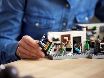LEGO IDEAS 10291 Queer Eye — Квартира Fab Five