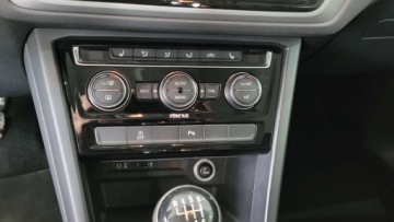 Volkswagen Touran III 1.6 TDI 110KM 2016 Volkswagen Touran TOURAN 7foteli Navi Aktywny tempomat Xenon Masaze MOZLIW, zdjęcie 18