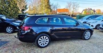 Opel Astra J Sports Tourer 1.4 Turbo ECOTEC 140KM 2011 Opel Astra BENZYNA navi GRZANA KIEROWNICA TABLET super okazja 1.4, zdjęcie 12