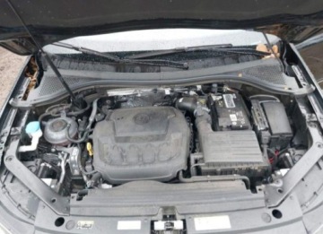 Volkswagen Tiguan II 2023 Volkswagen Tiguan 2023, 2.0L, SE R-LINE BLACK, od ubezpieczalni 2.0 Benzyna, zdjęcie 13