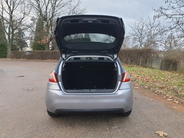 Peugeot 308 II SW Facelifting 1.2 PureTech 130KM 2018 PEUGEOT 308 II 1.2 Aut, Allure, PANORAMA, Full LED, podgrz. siedz, POLSKA, zdjęcie 11