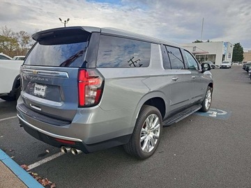 Chevrolet Suburban GMT900 2023 Chevrolet Suburban High Country 3LZ 2023 6.2l 6.2 Benzyna 420KM, zdjęcie 4