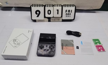 Портативная ретро -консоль 3,5 дюйма IPS 640*480 с 64G -картой