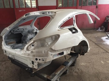 MERCEDES CLS W218 10-18 КРЫЛО ЗАДНЯЯ ЧЕТВЕРТЬ КРЫШИ