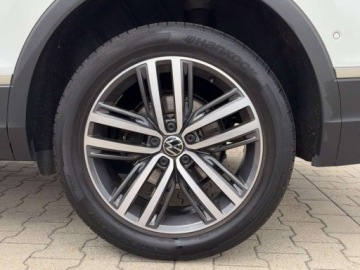 Volkswagen Tiguan II SUV Facelifting 2.0 TDI 150KM 2022 Volkswagen Tiguan Elegance, Matrix, Head-Up, Kamera, Ambiente, Asystenci, zdjęcie 16