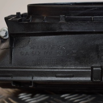 MERCEDES-BENZ GLS X166 2016 POUZDRO FILTRU VZDUCHU