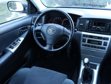 Toyota Corolla IX (E12) Kombi 2.0 D-4D 90KM 2004 Toyota Corolla 2.0 D-4D, Salon Polska, HAK, Klima, zdjęcie 6